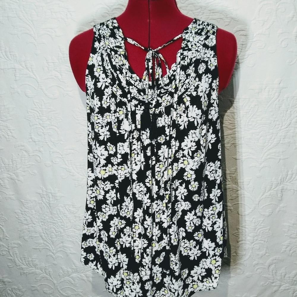 Elle Large Floral Daisy Tassel Tank Top Blouse